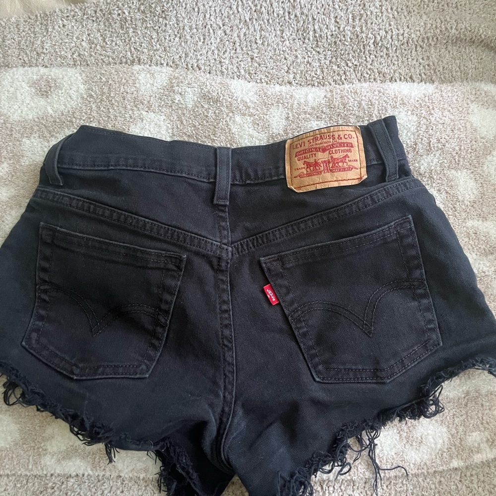 black levi jean shorts